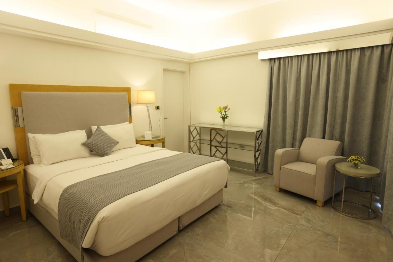Riviera Hotel And Beach Lounge, ביירות מראה חיצוני תמונה