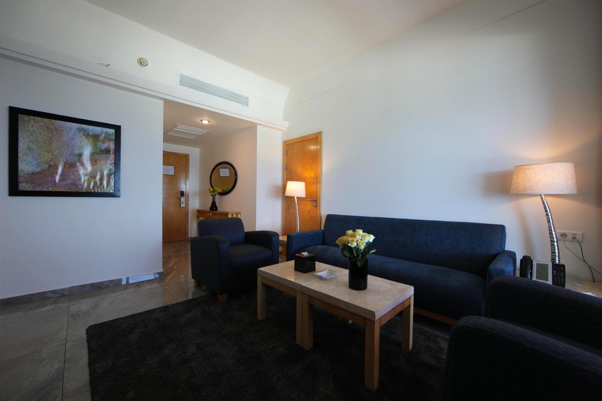 Riviera Hotel And Beach Lounge, ביירות מראה חיצוני תמונה